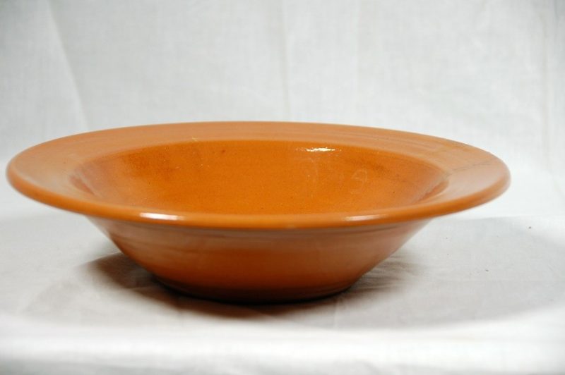 plato ondo 24 cm.