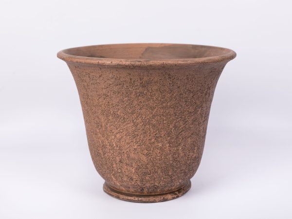 Maceta de barro artesanal rústica modelo campana de 25x30cm.