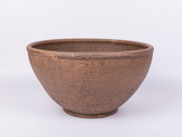 Maceta de barro artesanal rústica modelo barreño de 32x17 cm.