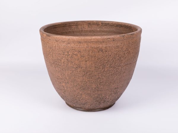 Maceta de barro rústico artesanal modelo cuenco alto de 25x30 cm.