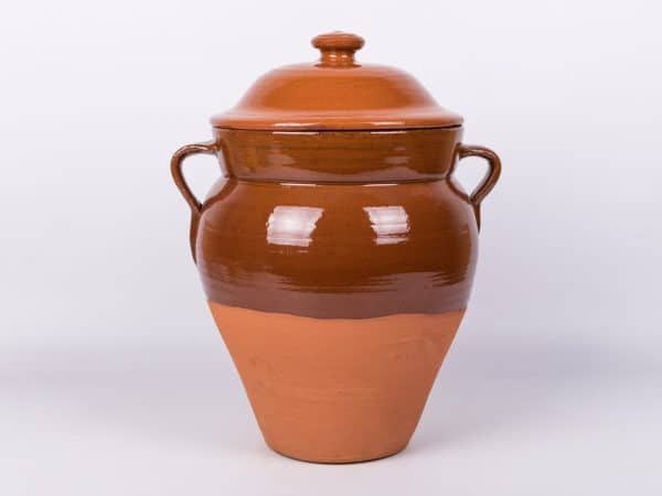 Tinaja de barro para aceitunas artesanal y ecológica de 30 cm. con tapadera y capacidad para 3 litros aproximadamente.